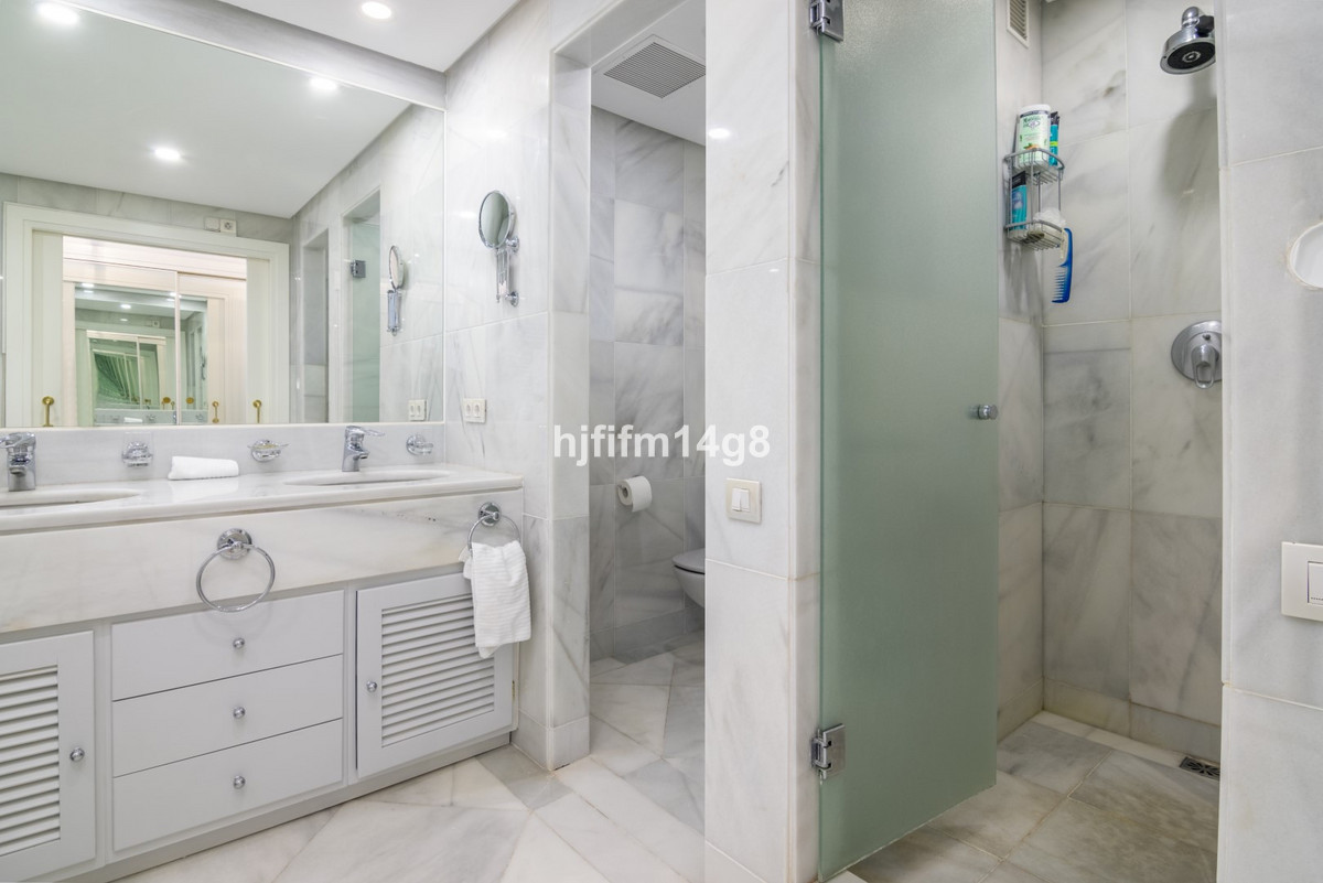 Appartement te koop in Nueva Andalucía R4430677