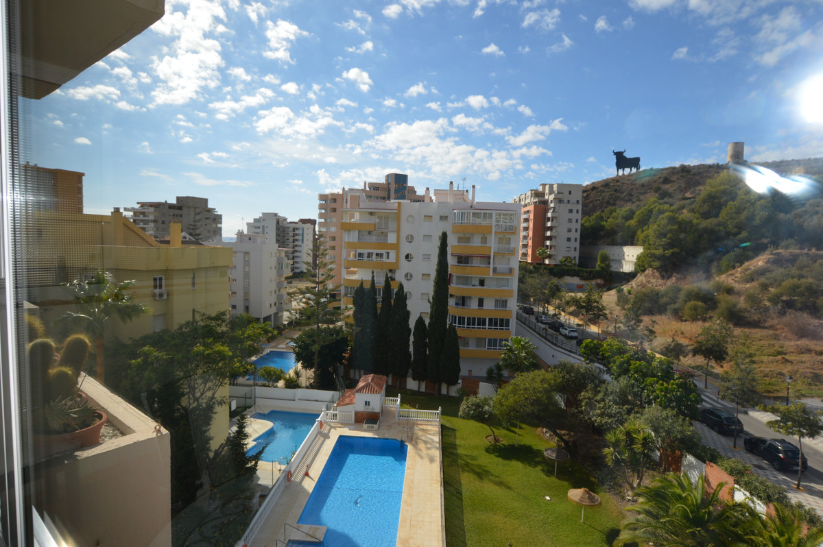 This 2 bedroom groundfloor apartment is situated in the prestige golf and country club Los Arqueros , Spain