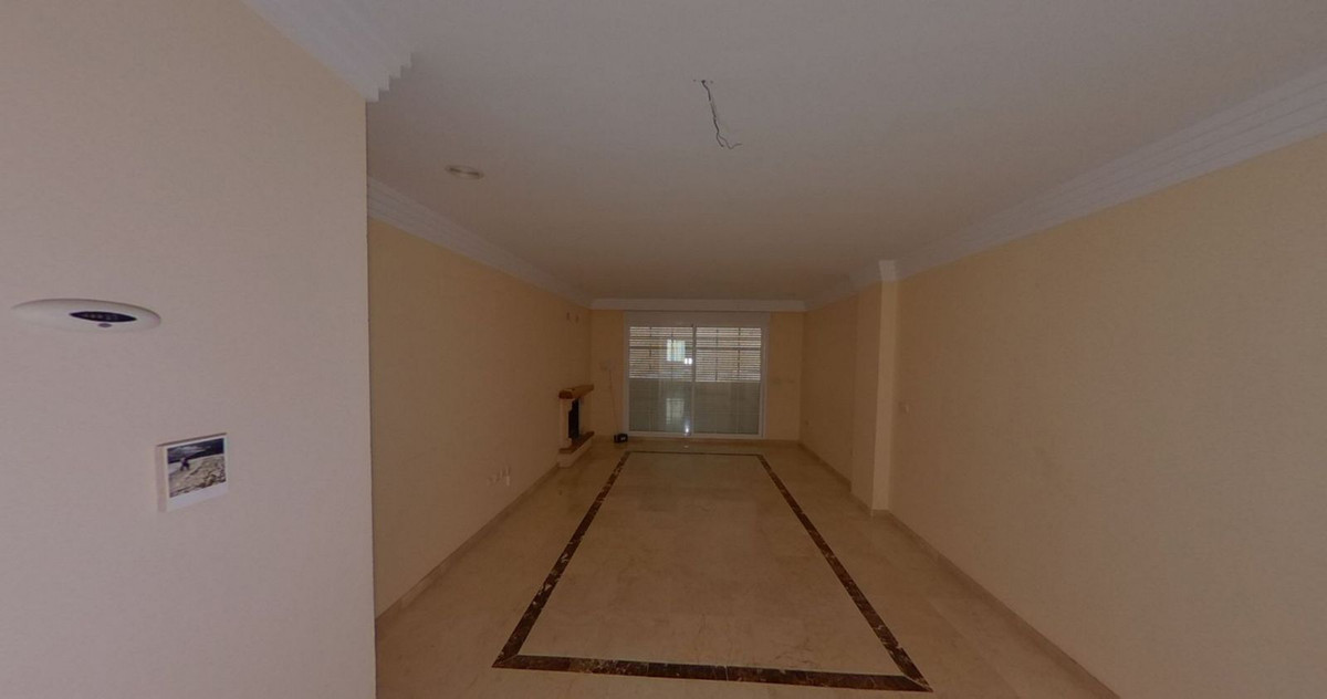 Appartement te koop in Río Real R4688524
