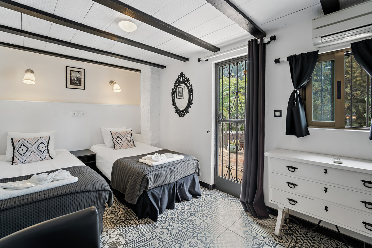 9 Bedroom Villa For Sale, Marbella