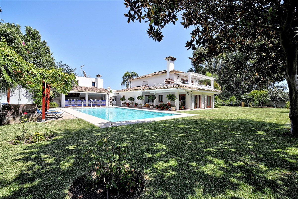 						Villa  Detached
													for sale 
																			 in Costalita
					