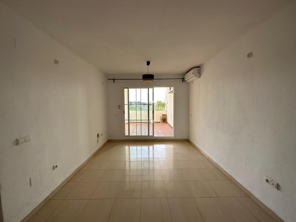 3 Bedroom Middle Floor Apartment For Sale Benalmadena, Costa del Sol - HP4591780