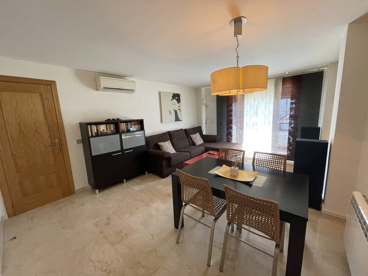 						Apartment  Middle Floor
													for sale 
																			 in Benahavís
					