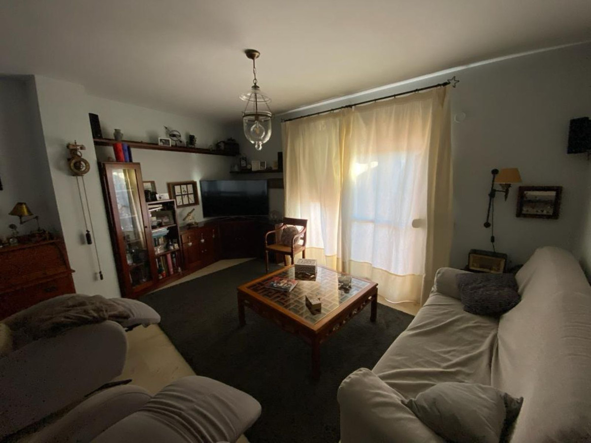 Apartamento con 3 Dormitorios en Venta Churriana