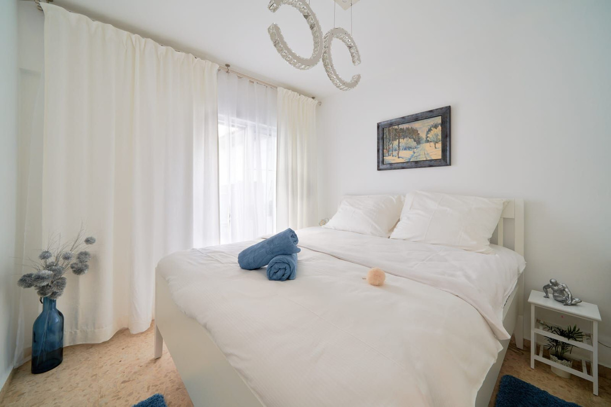 3 Bedroom Middle Floor Apartment For Sale Marbella, Costa del Sol - HP4581229
