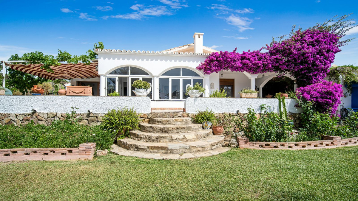 Villa - Chalet en venta en Nueva Andalucía R4190455