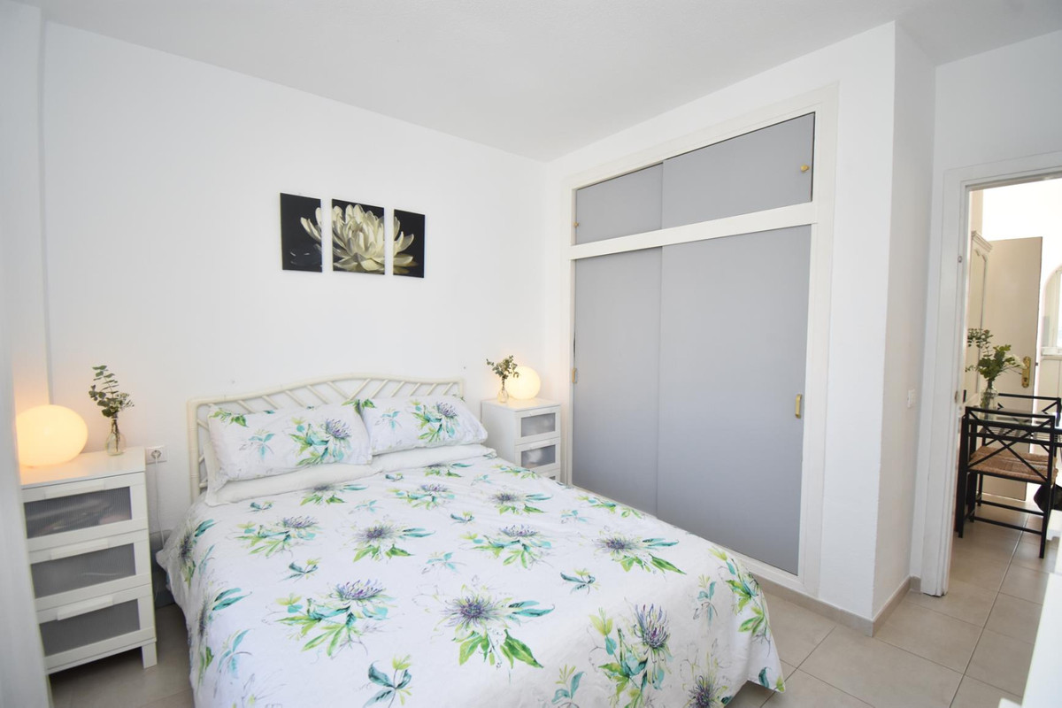 Apartment Middle Floor Fuengirola Málaga Costa del Sol R4008631 10