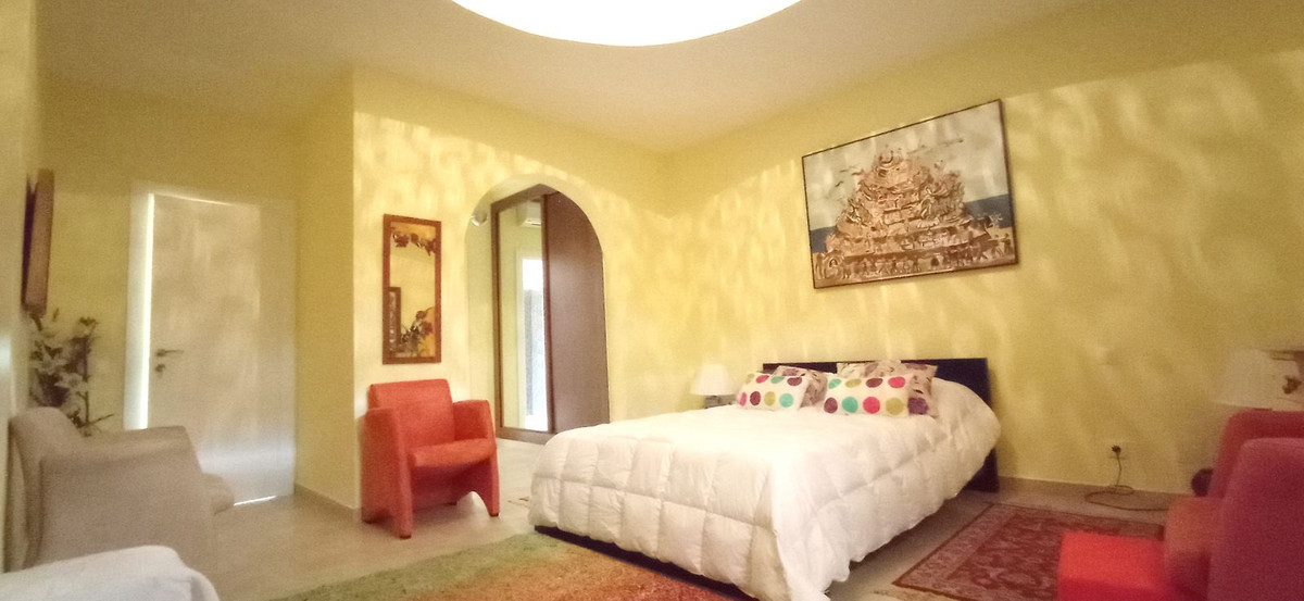 7 Bedroom Detached Villa For Sale Puerto Banús
