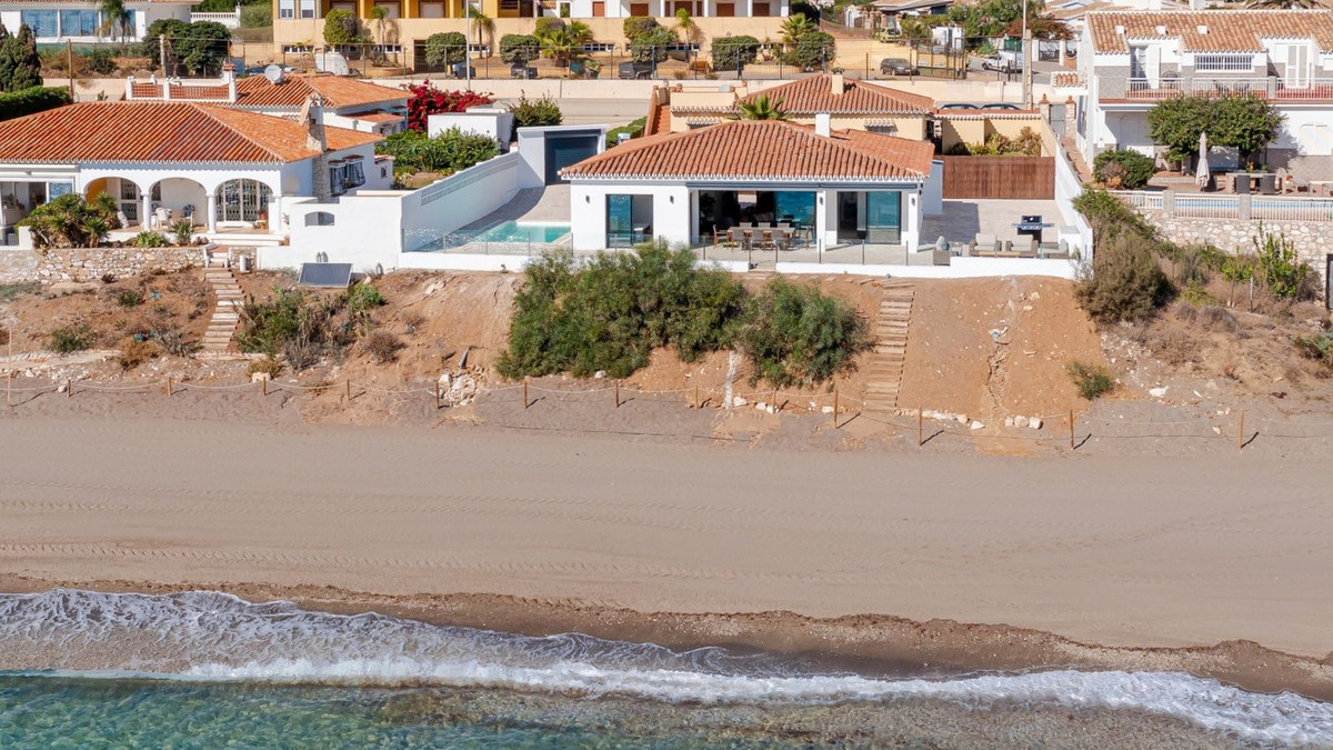 Detached Villa for sale in La Cala de Mijas R4307176