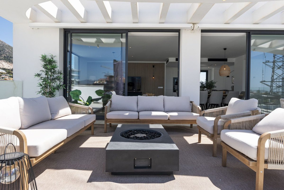 3 Bedroom Penthouse For Sale Fuengirola, Costa del Sol - HP4712764