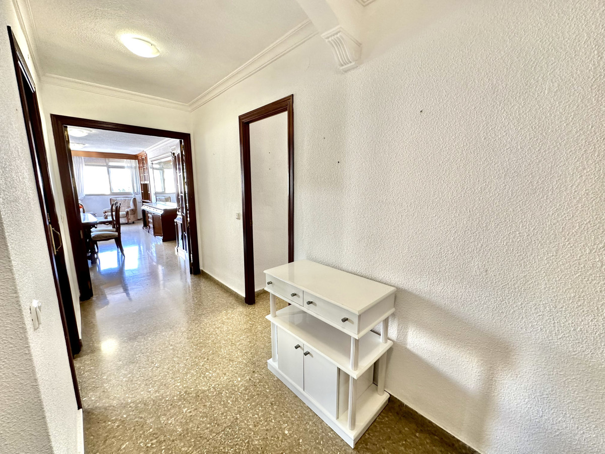 Apartamento con 4 Dormitorios en Venta Málaga
