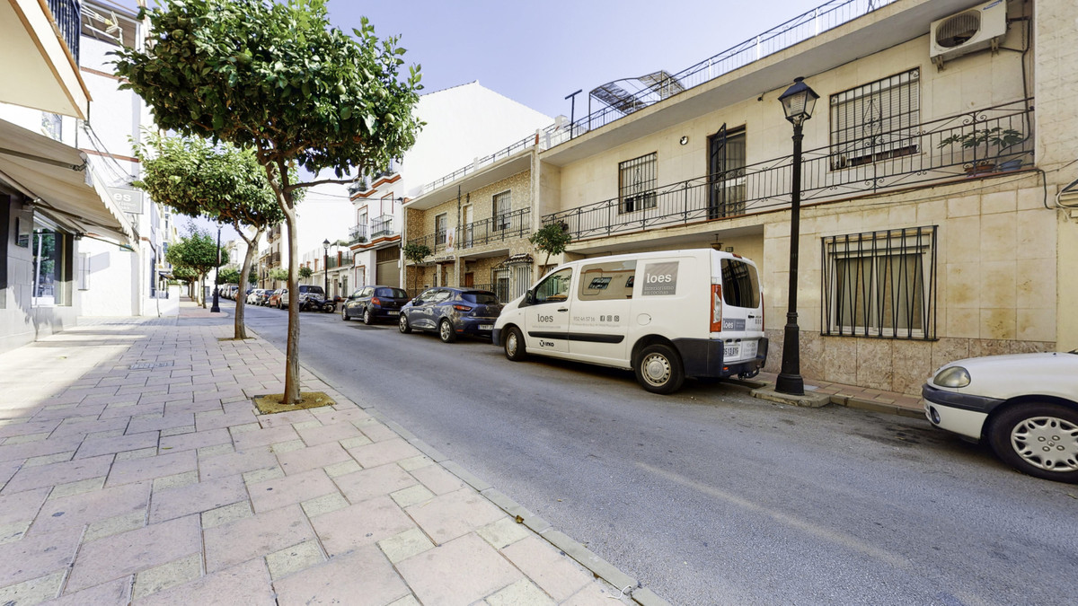 6 Bedroom Townhouse For Sale Fuengirola, Costa del Sol - HP3979111