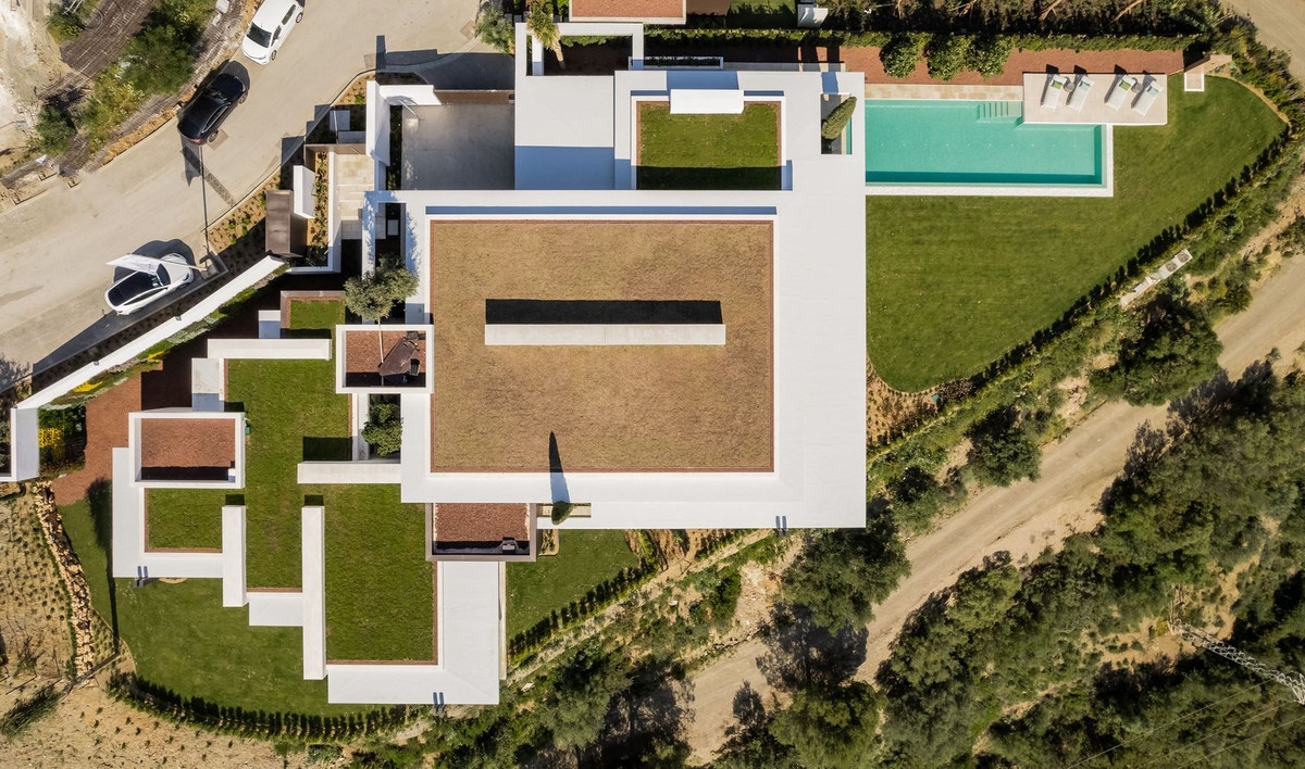 6 Bedroom Detached Villa For Sale La Quinta