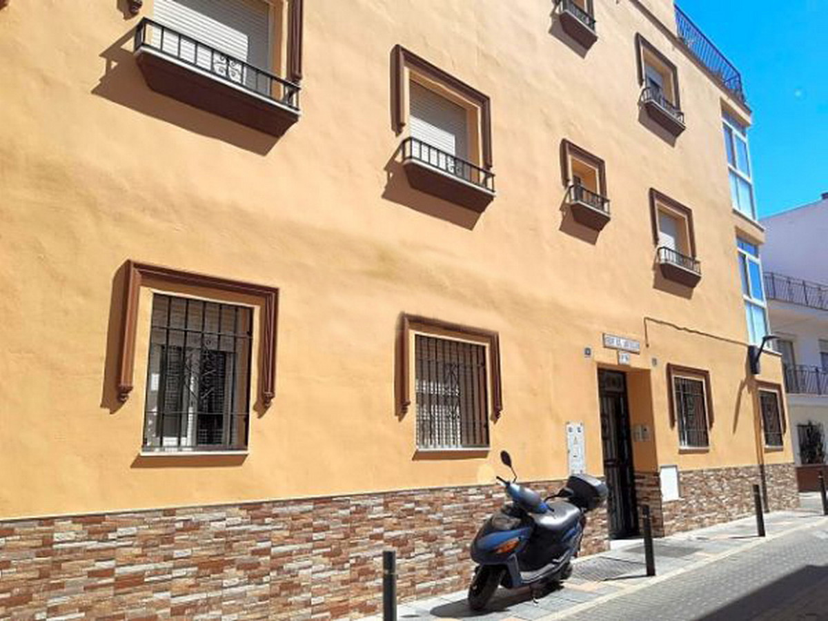 2 Bedroom Middle Floor Apartment For Sale Las Lagunas, Costa del Sol - HP3555346