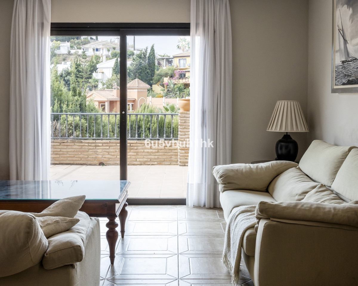 4 Bedroom Detached Villa For Sale Sierrezuela, Costa del Sol - HP4139989