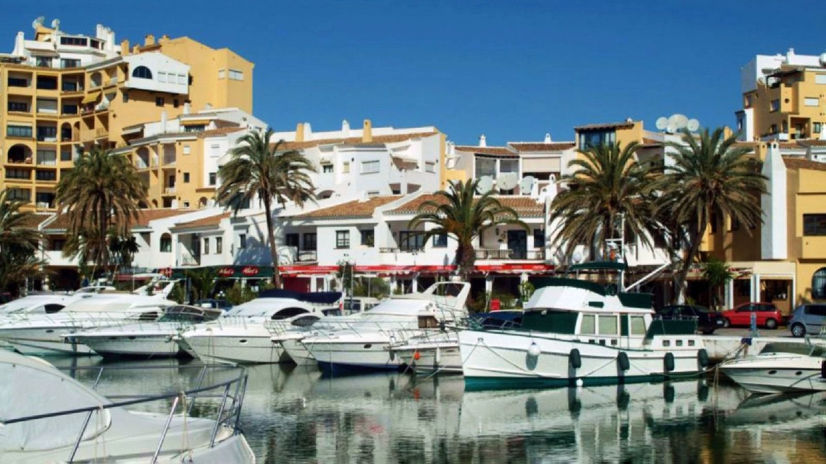 Located in the beautiful marina of Cabopino, Marbella, within the cobbled 'plaza/square', , Spain