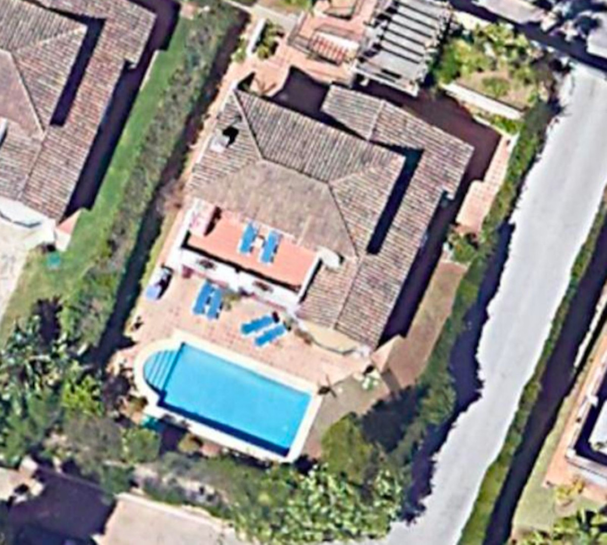 Detached Villa in Calahonda Resale Costa Del Sol