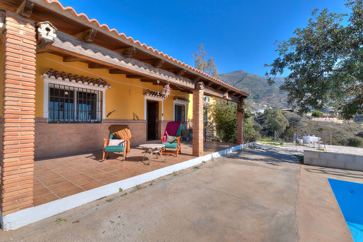 Villa te koop in Valtocado R3433675