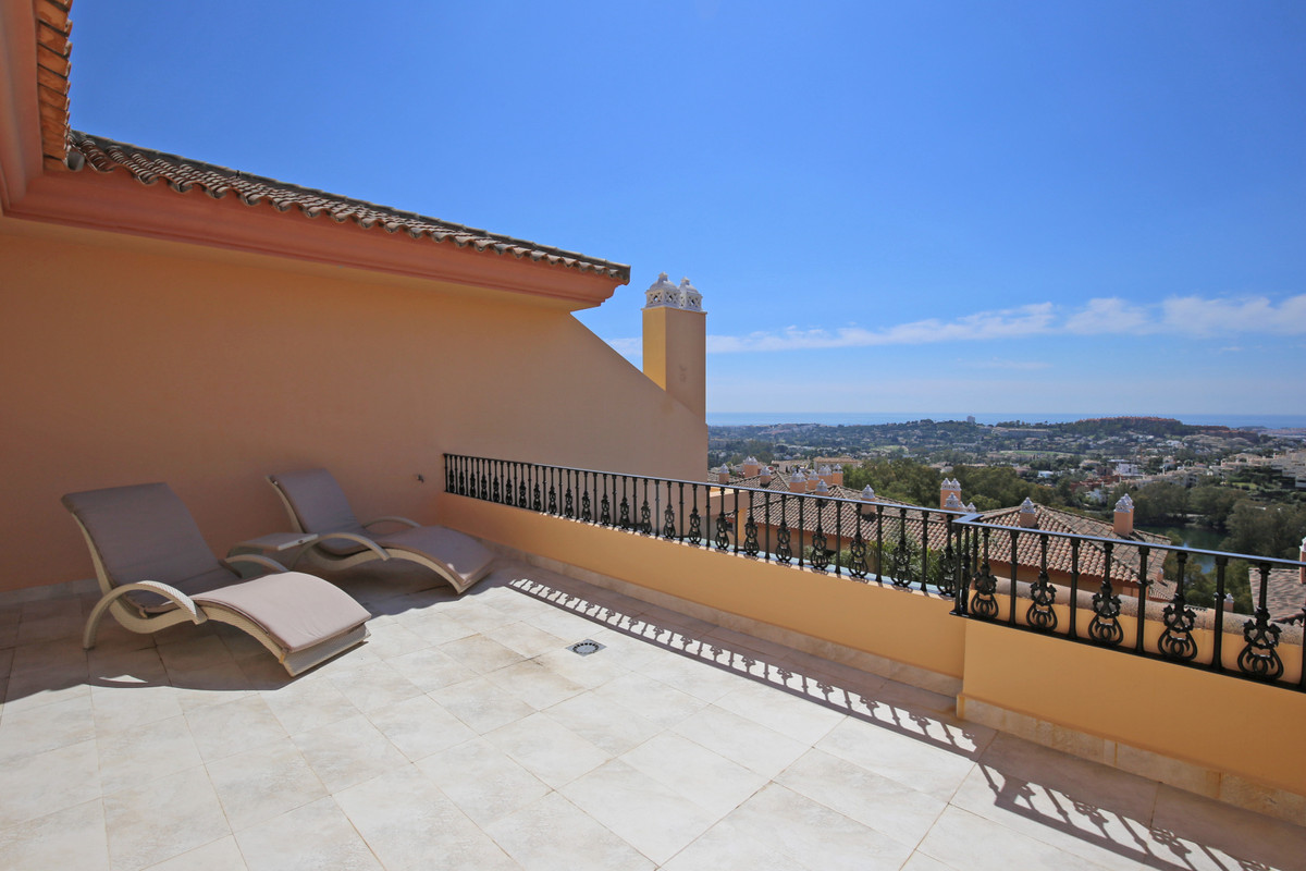 						Apartment  Penthouse
													for sale 
																			 in Nueva Andalucía
					