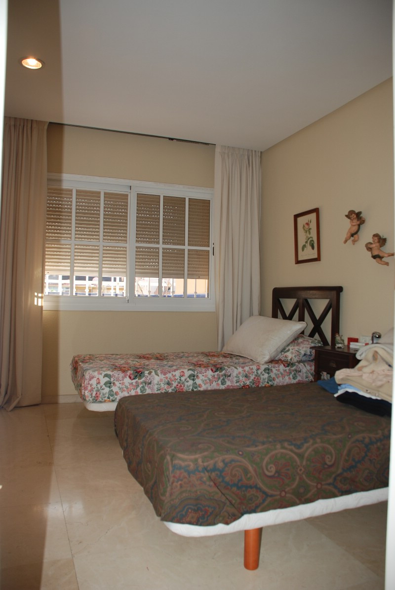 Apartamento con 6 Dormitorios en Venta Fuengirola