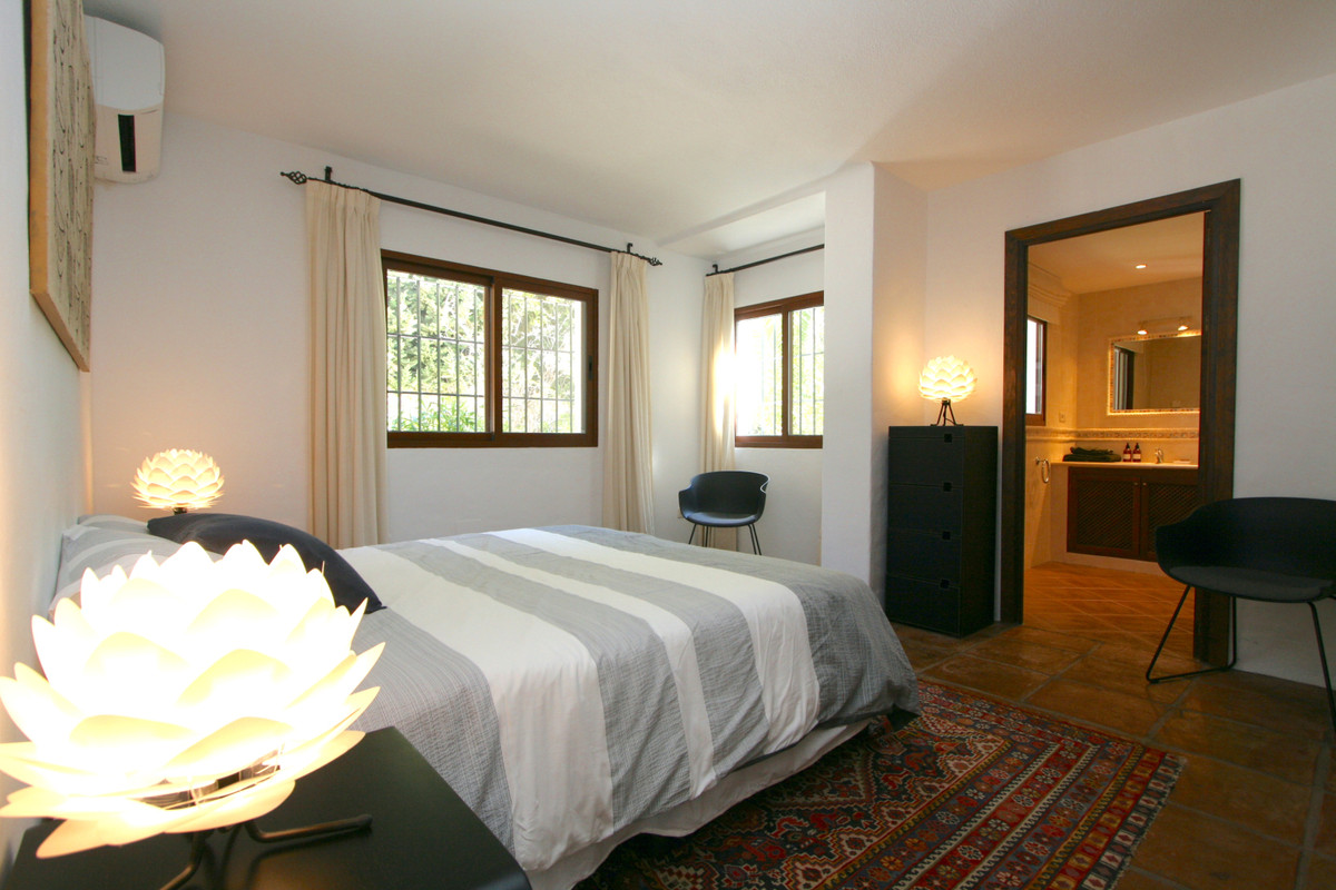 6 bedroom Villa For Sale in Valtocado, Málaga - thumb 24