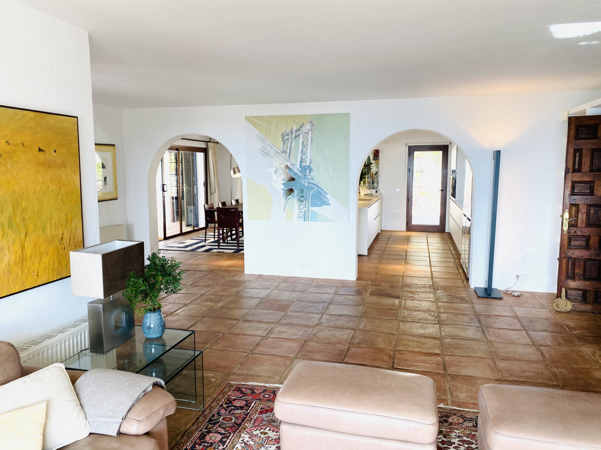 6 bedroom Villa For Sale in Valtocado, Málaga - thumb 7