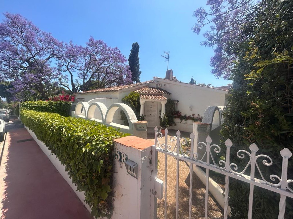 4 Bedroom Detached Villa For Sale Marbella, Costa del Sol - HP4316563
