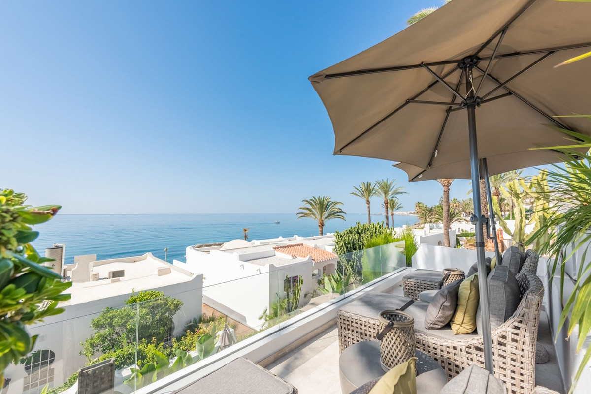 Townhouse for sale in The Golden Mile, Costa del Sol
