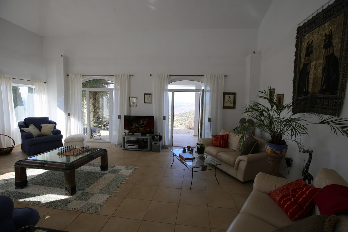This stylish Finca is located in an idyllic secluded location on a plot of 9000 m2.