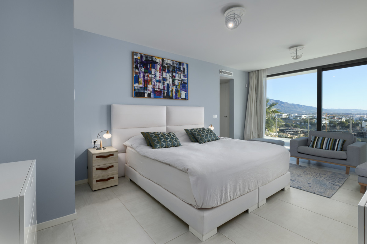 4 bedroom Villa For Sale in Benahavís, Málaga - thumb 15