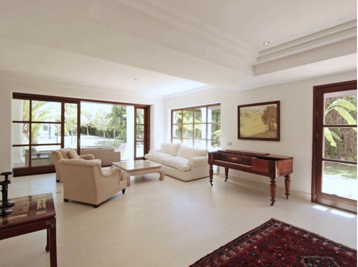 Villa Detached for sale in Guadalmina Baja, Costa del Sol