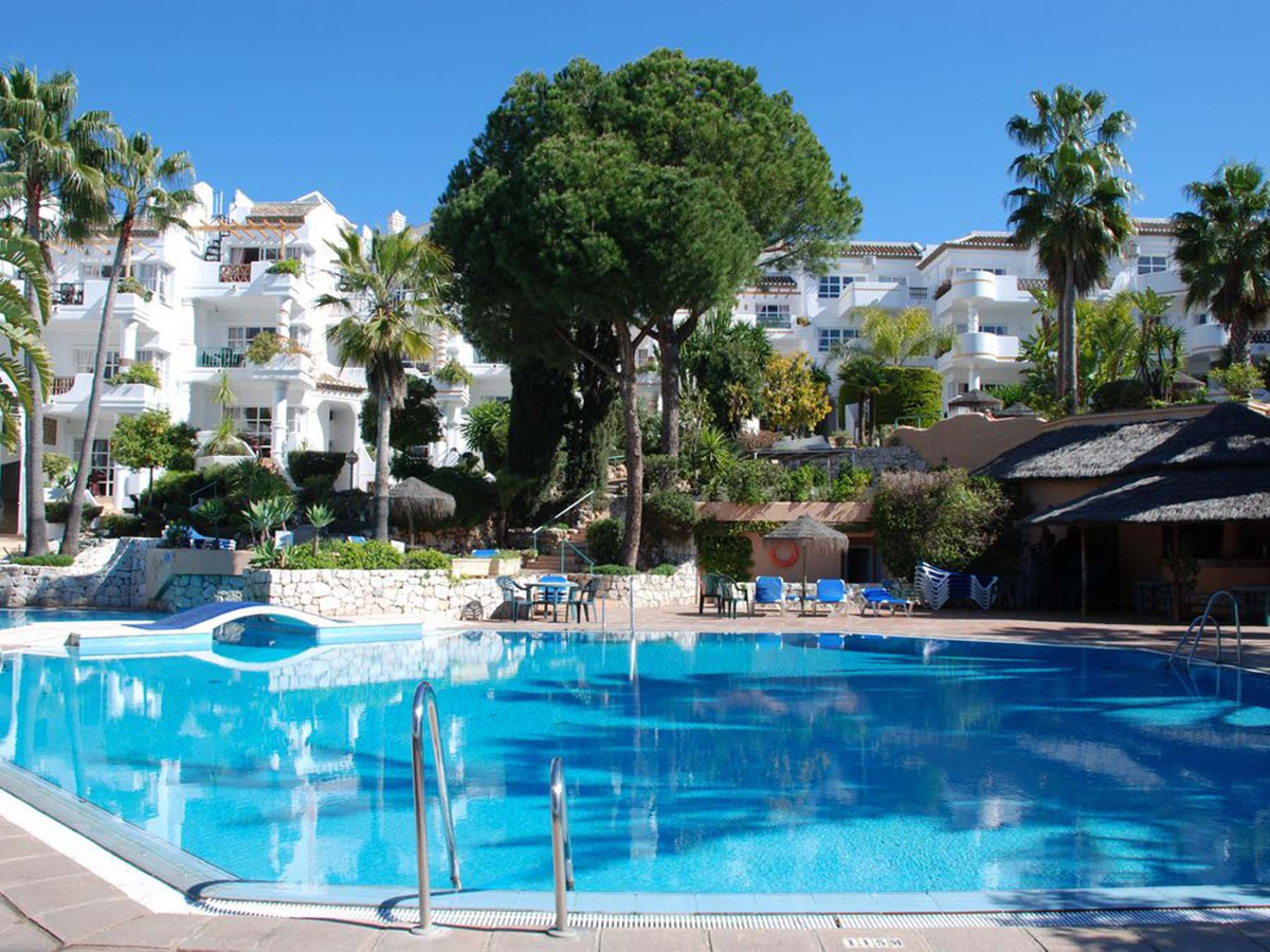 This beautiful appointed 3 bedroom apartment located in one of the most sought after front line golf, Spain