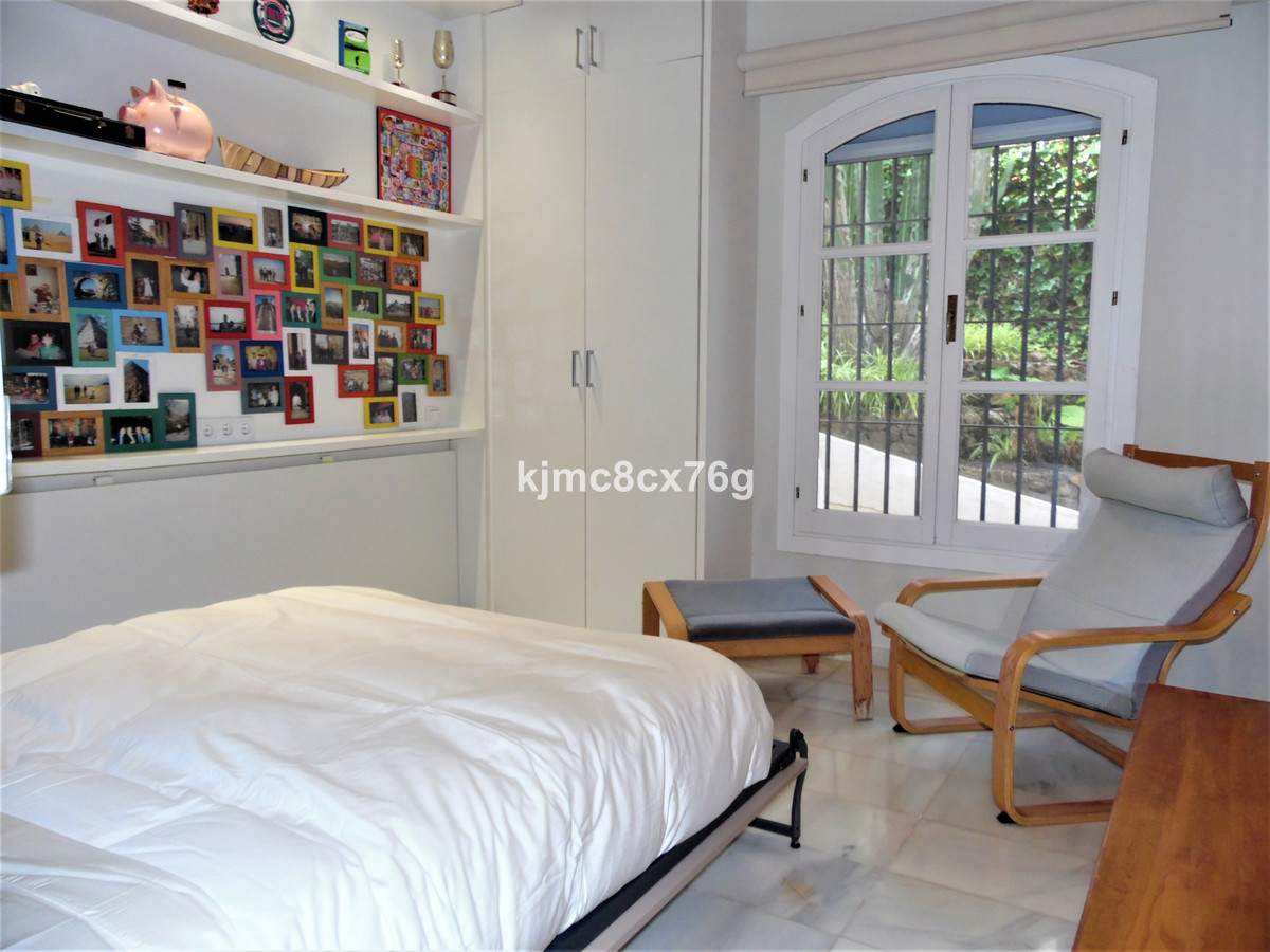 2 bed Property For Sale in Benahavís, Costa del Sol - thumb 13