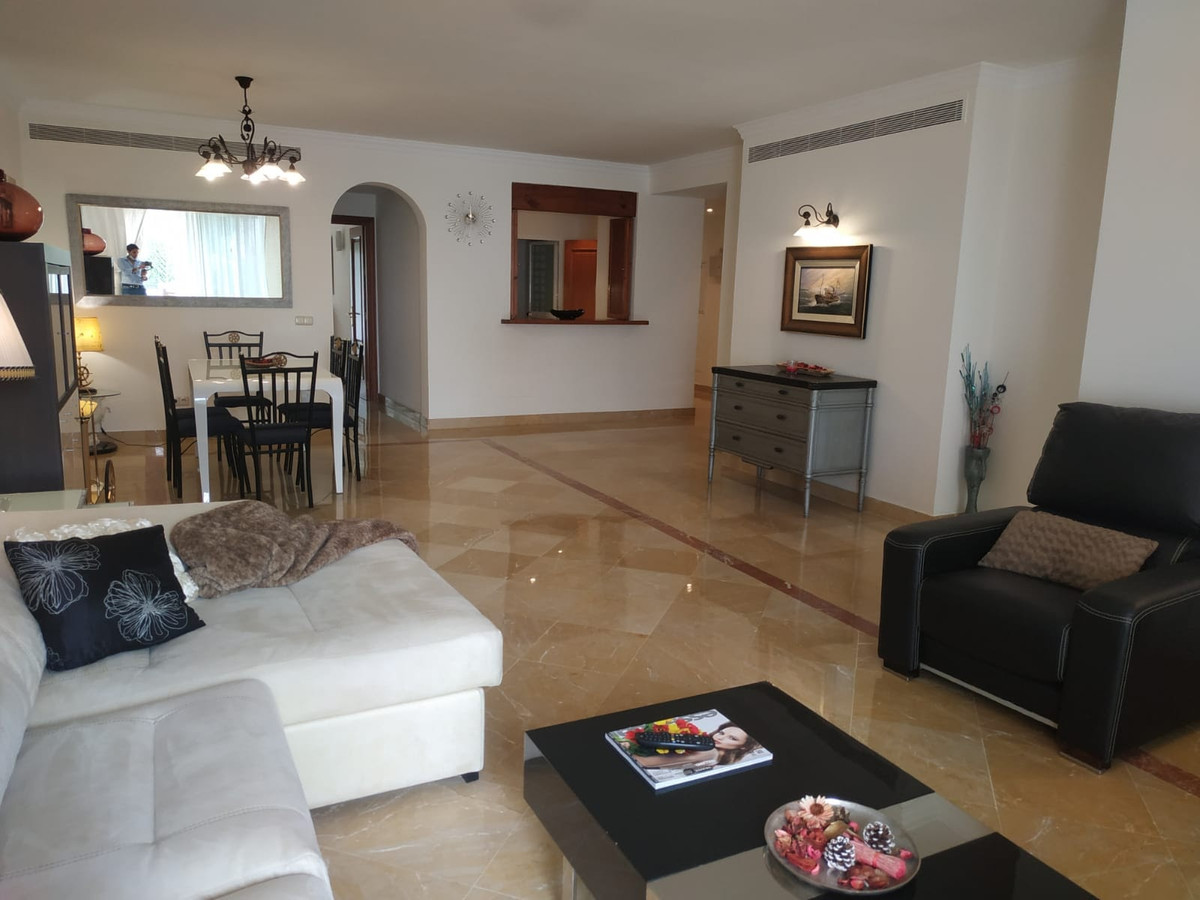 2 bed Property For Sale in Benahavis, Costa del Sol - thumb 2