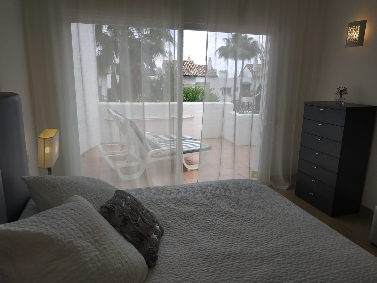 2 bed Property For Sale in Benahavis, Costa del Sol - thumb 8