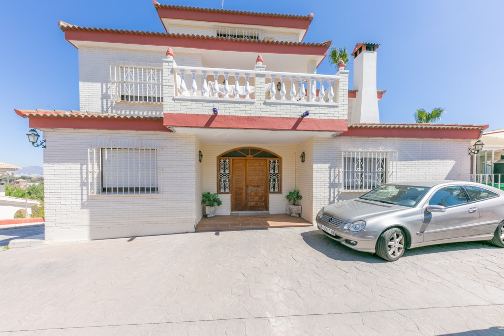 Villa te koop in Torremolinos R207193