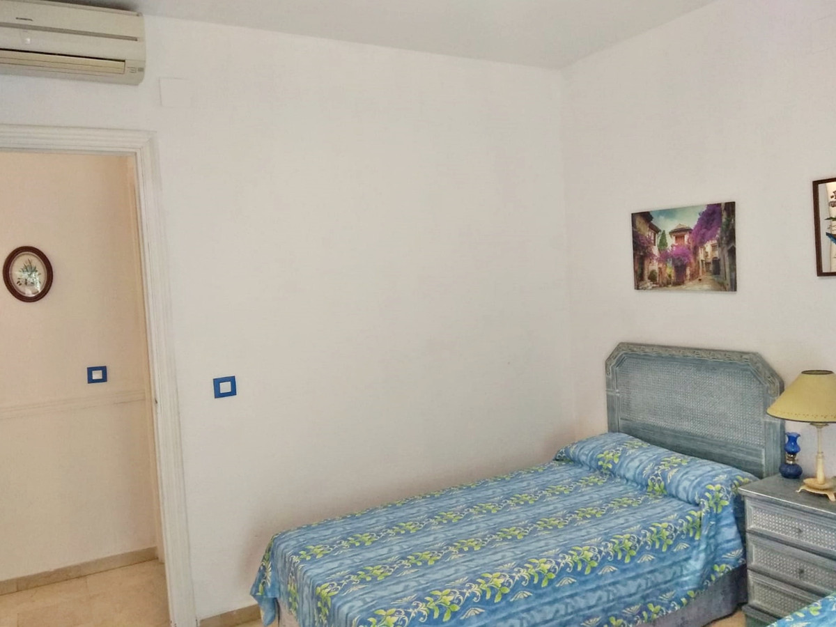 3 bedroom Apartment For Sale in Fuengirola, Málaga - thumb 2