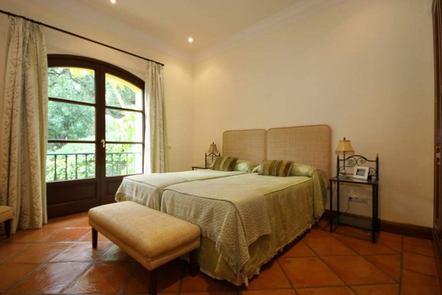Villa con 6 Dormitorios en Venta La Zagaleta