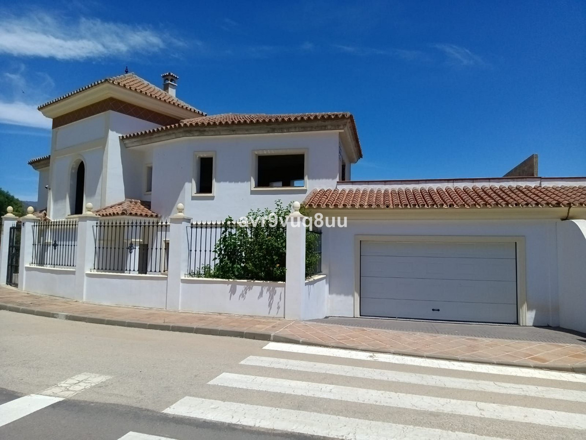 5 bedroom Villa For Sale in La Cala Golf, Málaga - thumb 22