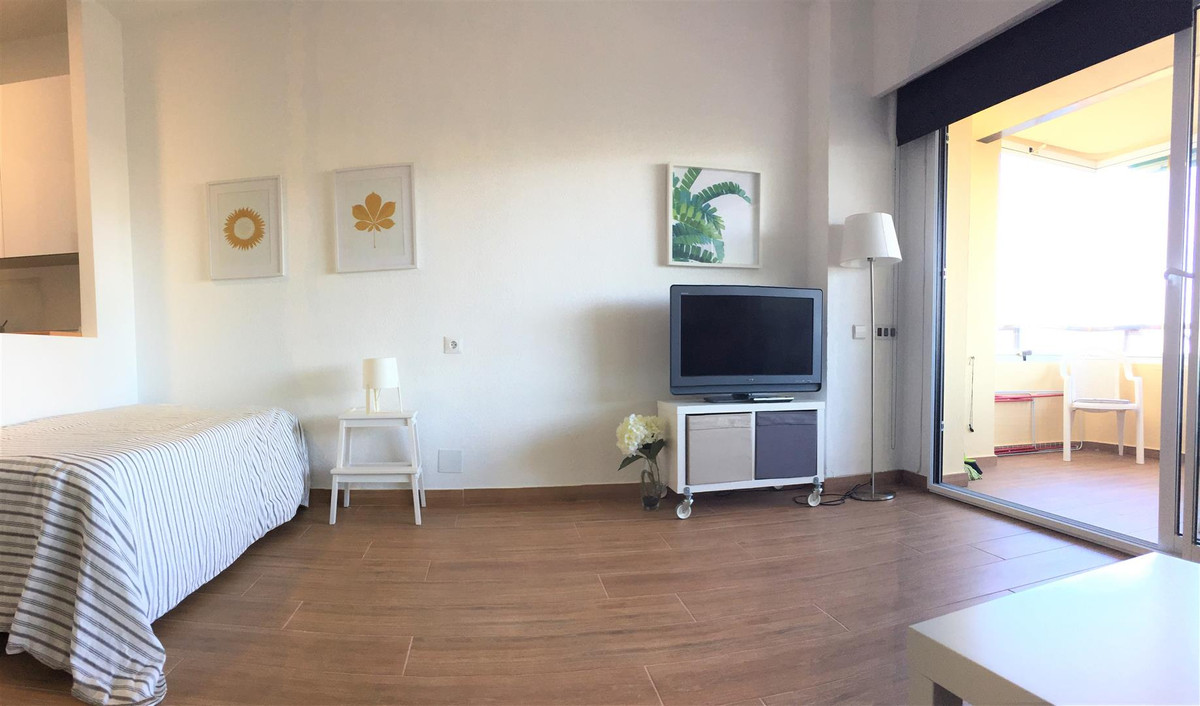 Studio Mi-étage à Elviria, Costa del Sol
