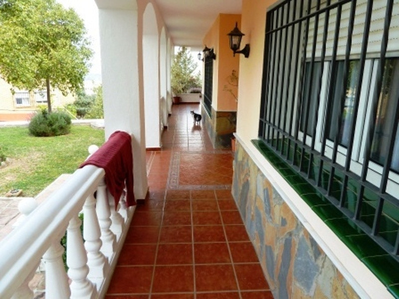 Villa te koop in Alhaurín de la Torre R1987700