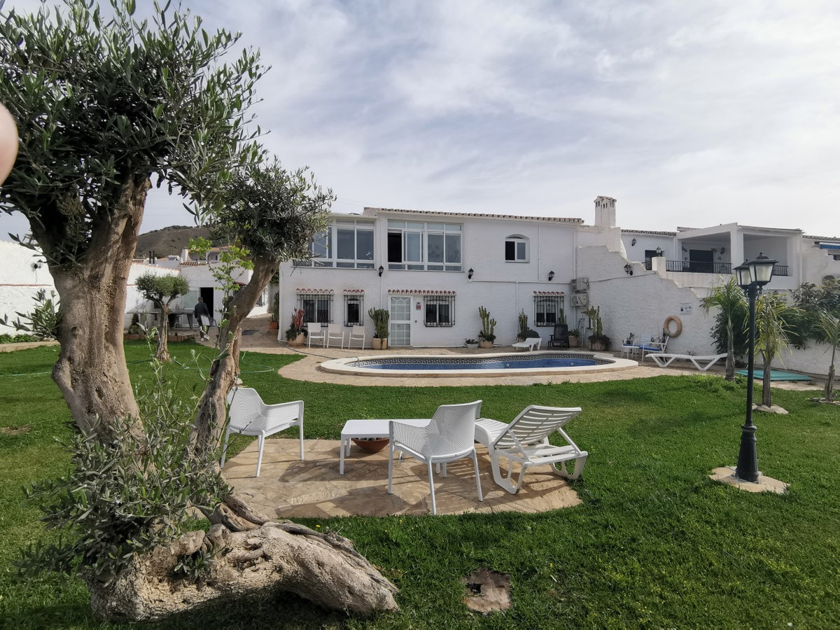 This spacious villa is situated in the heart of Capistrano Pueblo and therefore easily accessible. B, Spain
