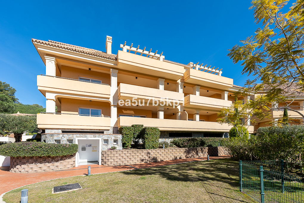 3 Bedroom Ground Floor Apartment For Sale Sotogrande Alto, Costa del Sol - HP3947572