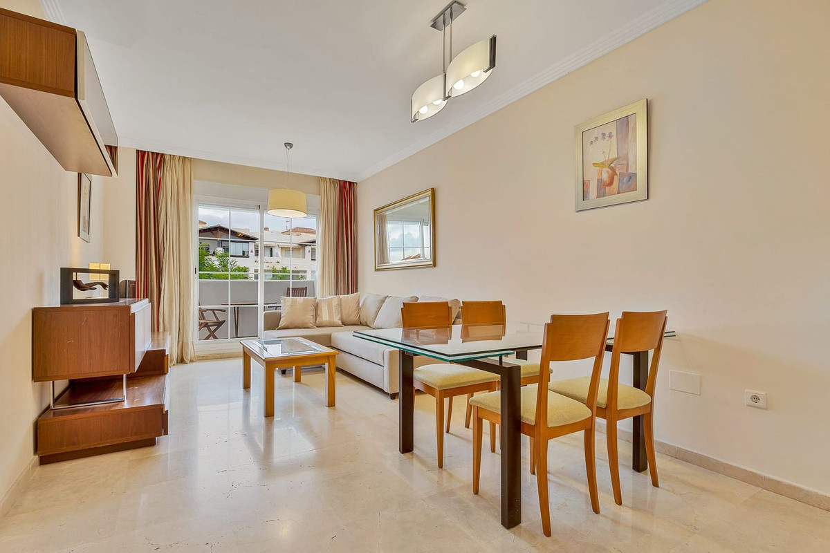 2 Bedroom Middle Floor Apartment For Sale Benalmadena, Costa del Sol - HP4575427