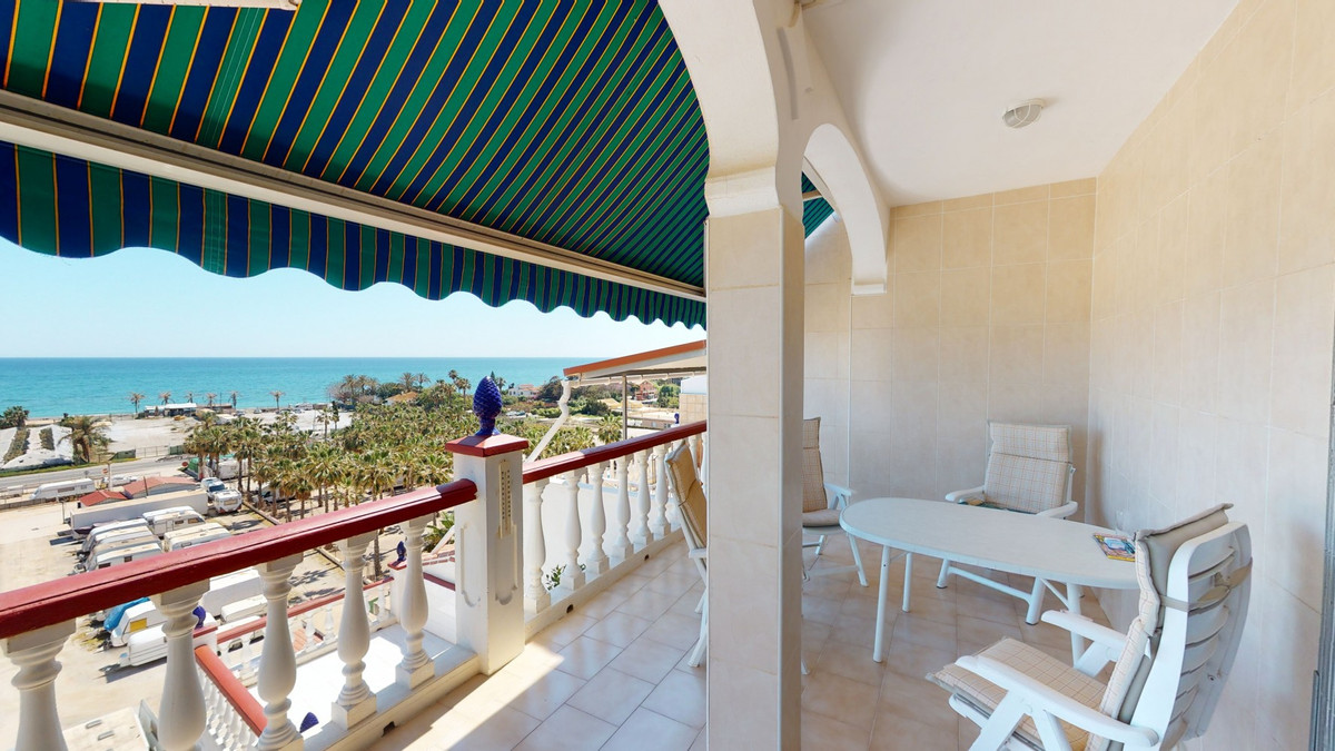 The perfect place to enjoy panoramic sea views is here in this comfortable, spacious and well-kept t, Spain