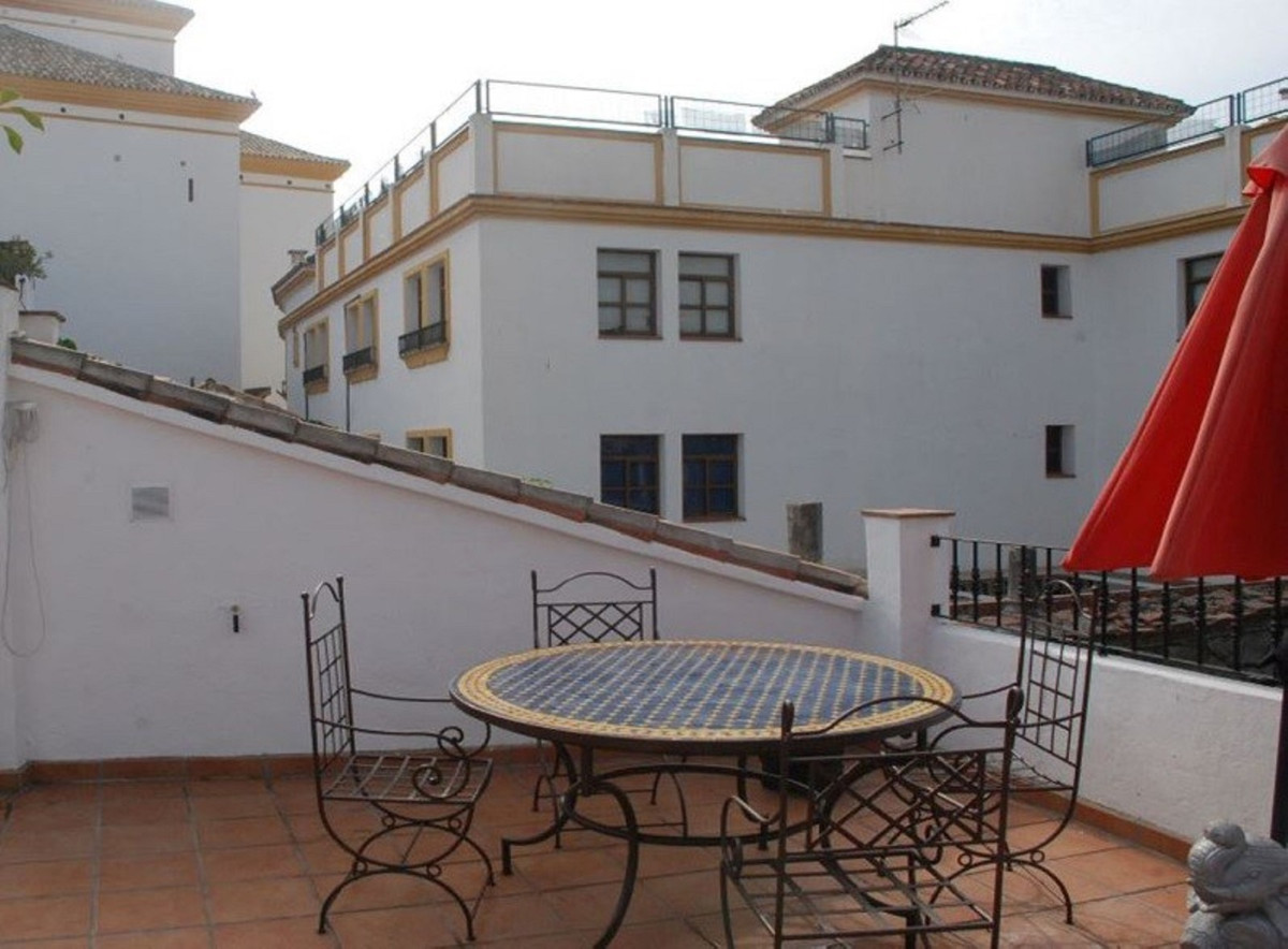 Villa te koop in Marbella R3799360
