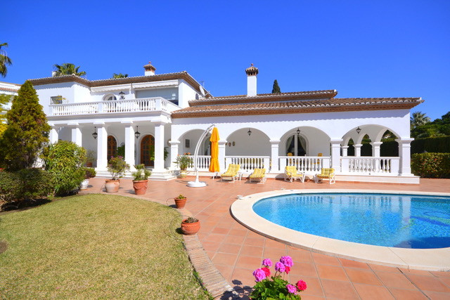 Villa - Chalet en venta en Bahía de Marbella R3995107