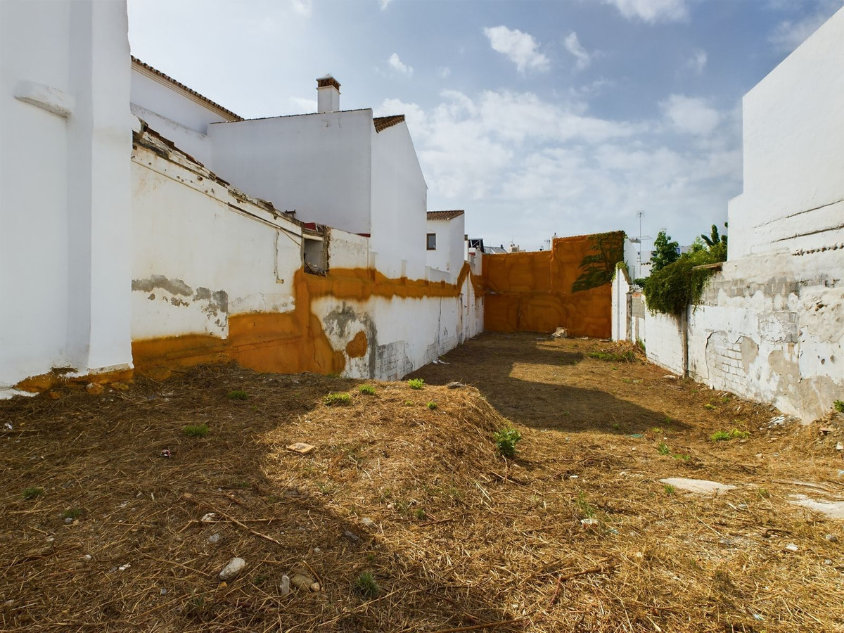 Plot Residential in Estepona, Costa del Sol
