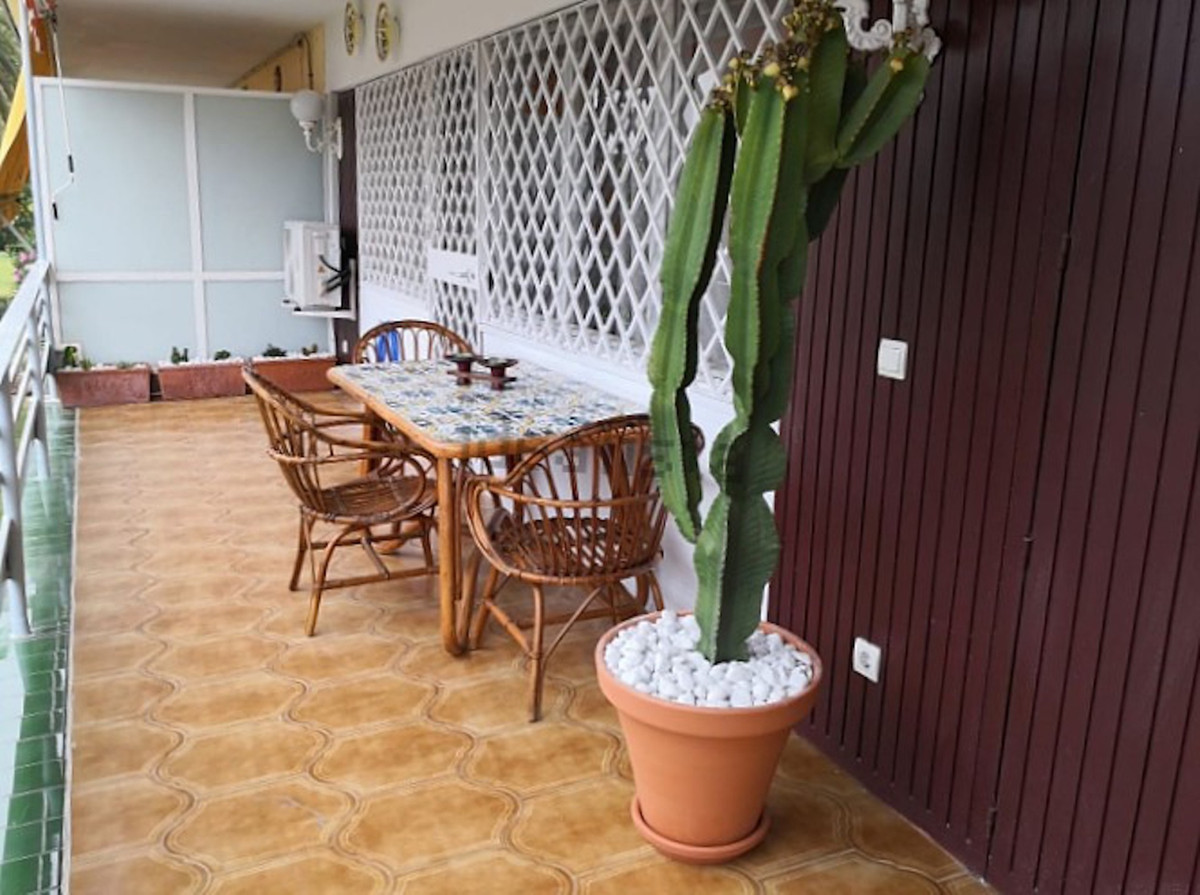 Apartamento Planta Baja en La Carihuela, Costa del Sol
