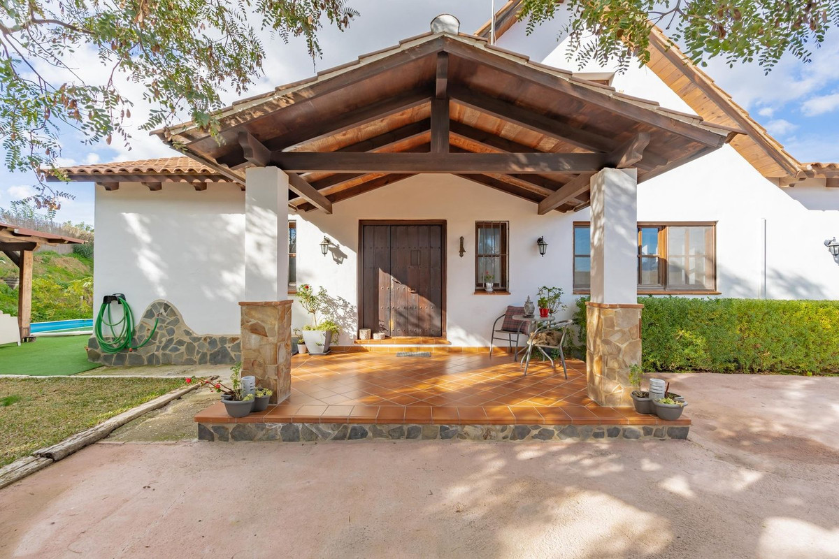 						Villa  Detached
													for sale 
																			 in La Cala
					